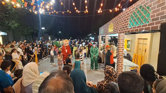 استخر یاس آبی