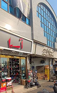 فروشگاه کلاه کاسکت و لوازم موتورسیکلت
