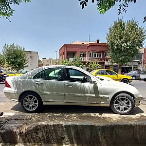 آرون تایر