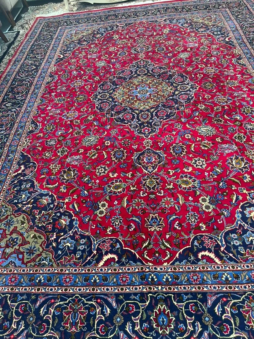 خریدار فرش دستبافت علی نامی