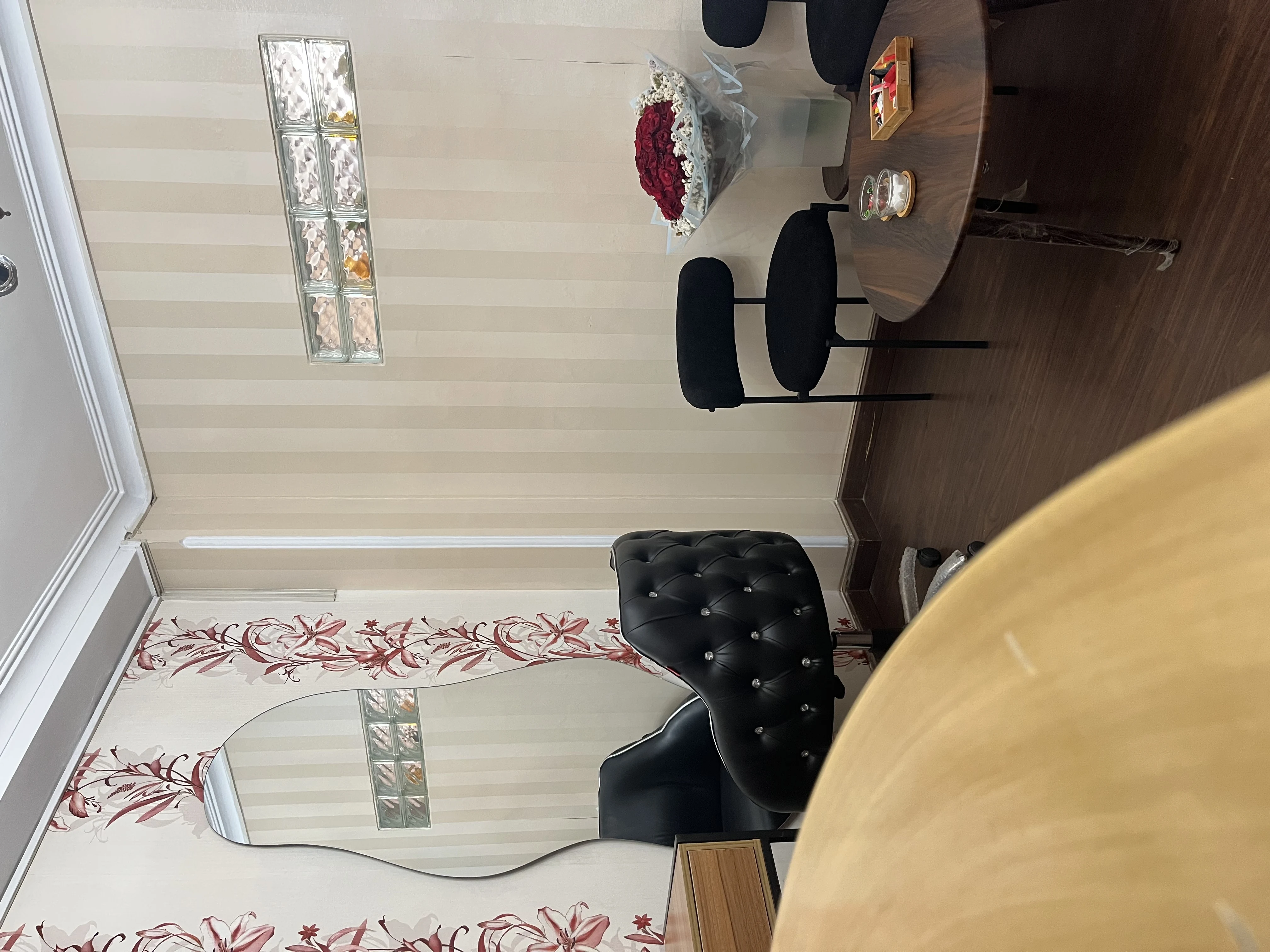 سالن زیبایی میلورا