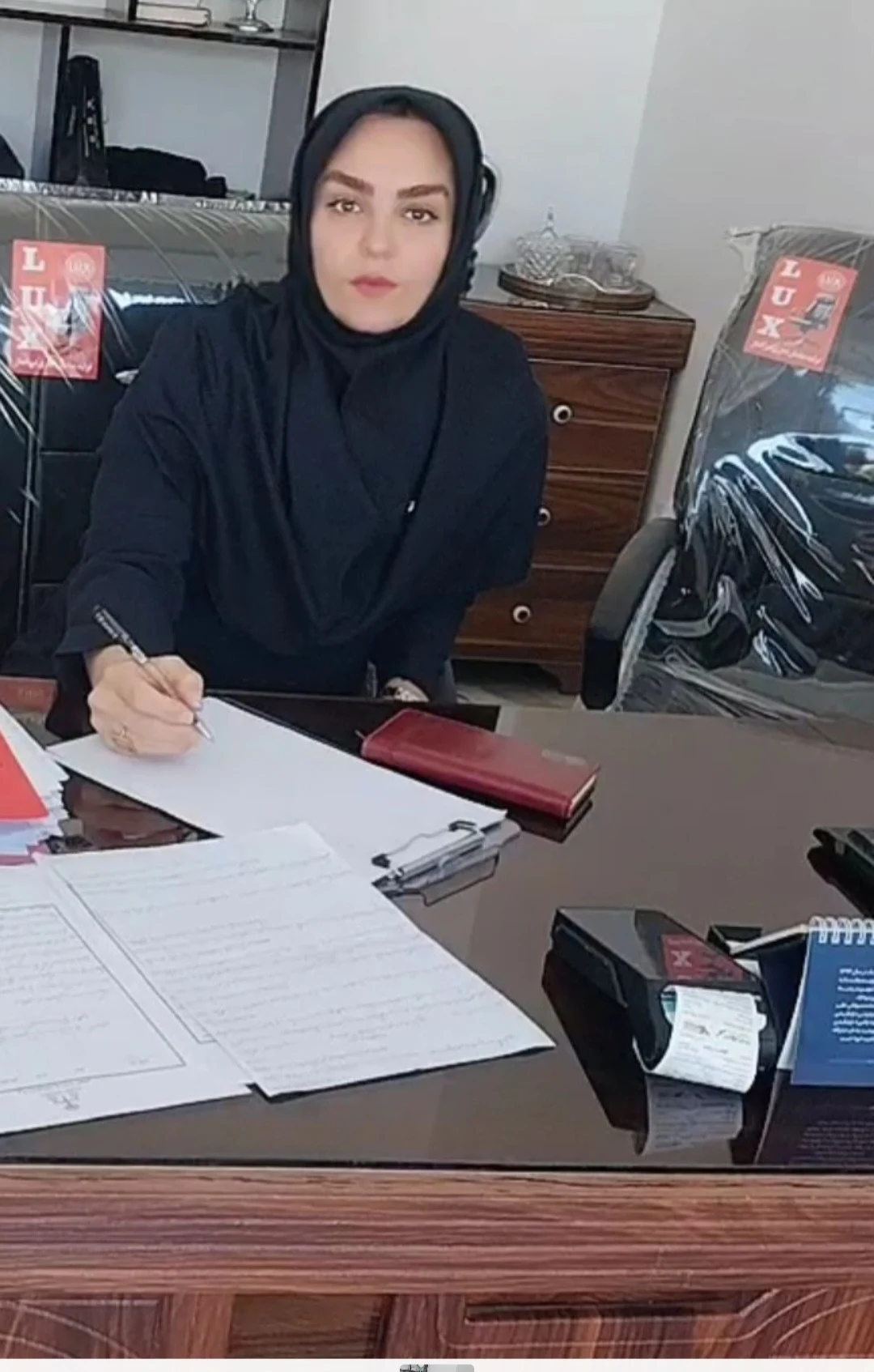 طیبه آزادی،وکیل پایه یک دادگستری