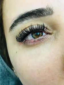 خدمات تخصصی ناخن مژه فشیال تتوصورت شفیعی