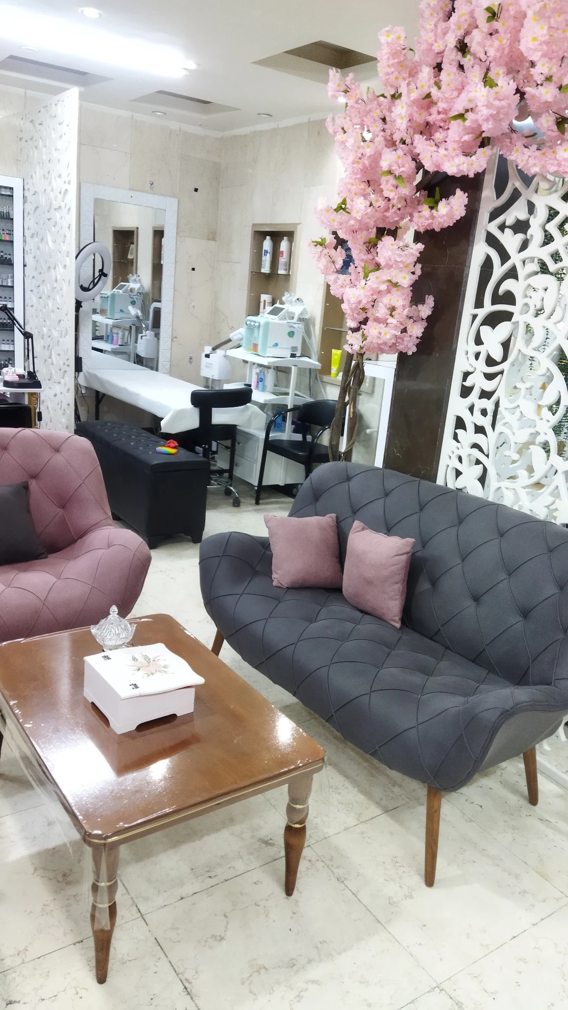 آموزشگاه پدیده زیبایی - آموزشگاه آرایشگری در تهران