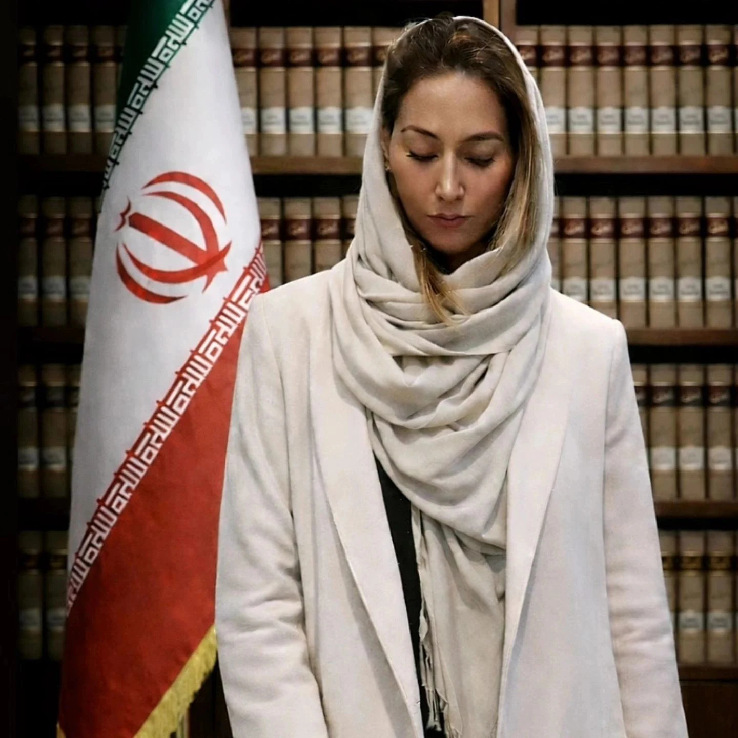 وکیل دادگستری الزام به تنظیم سند رسمی - دفتر وکالت در تهران