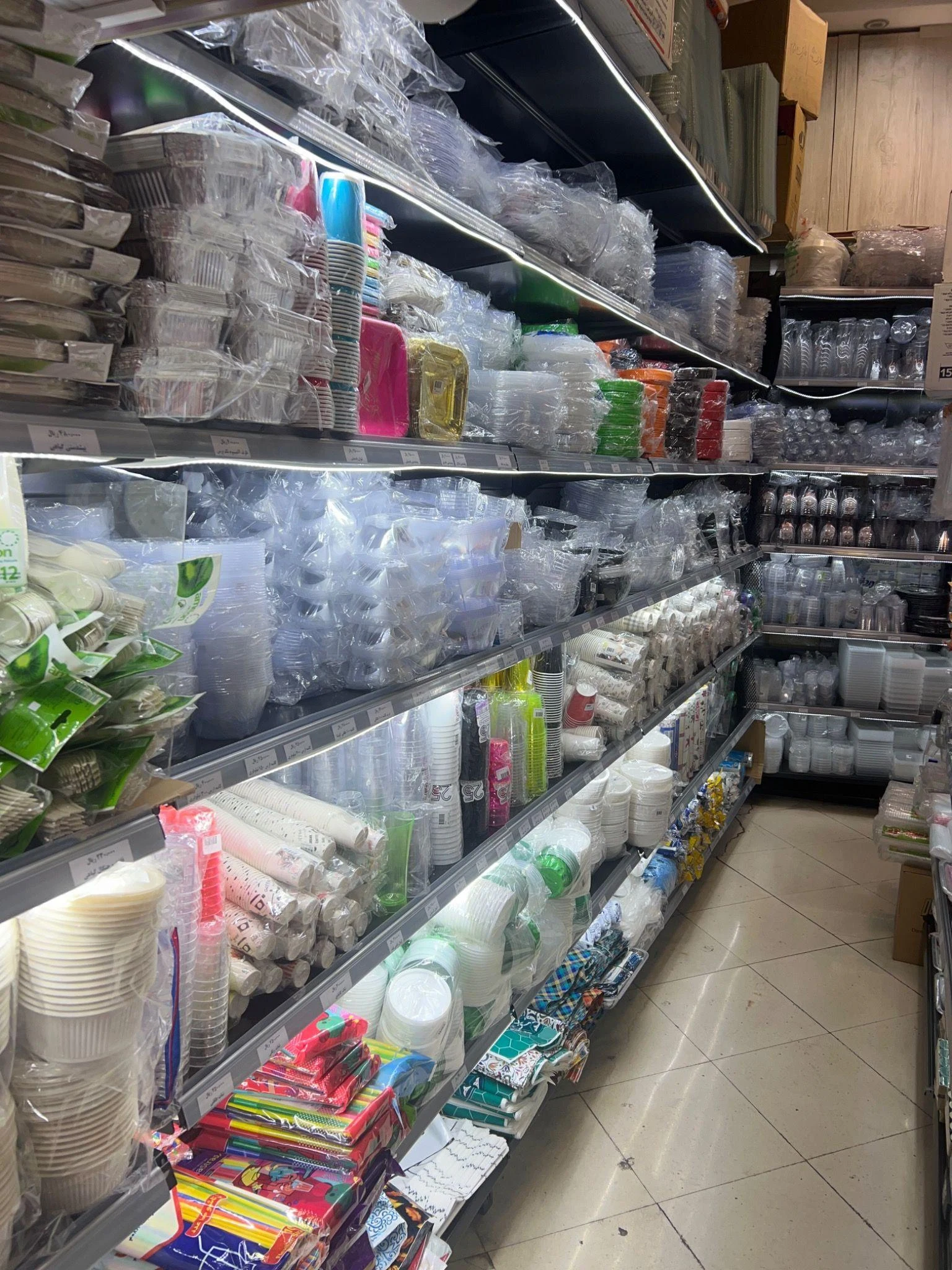 فروشگاه ظروف یکبار مصرف گل آس - تصویر 3