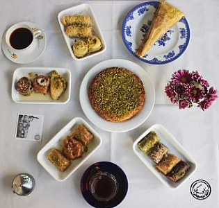 کافه چای ‌کنار