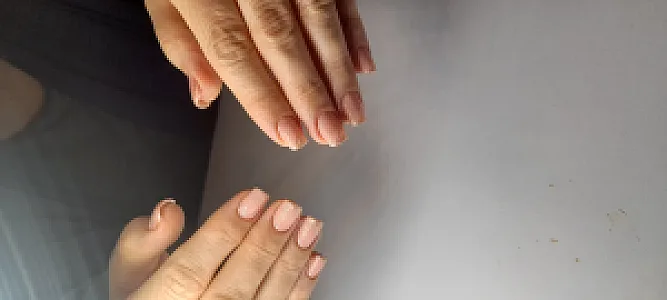 مرکز آرایشی و ناخن روشنا