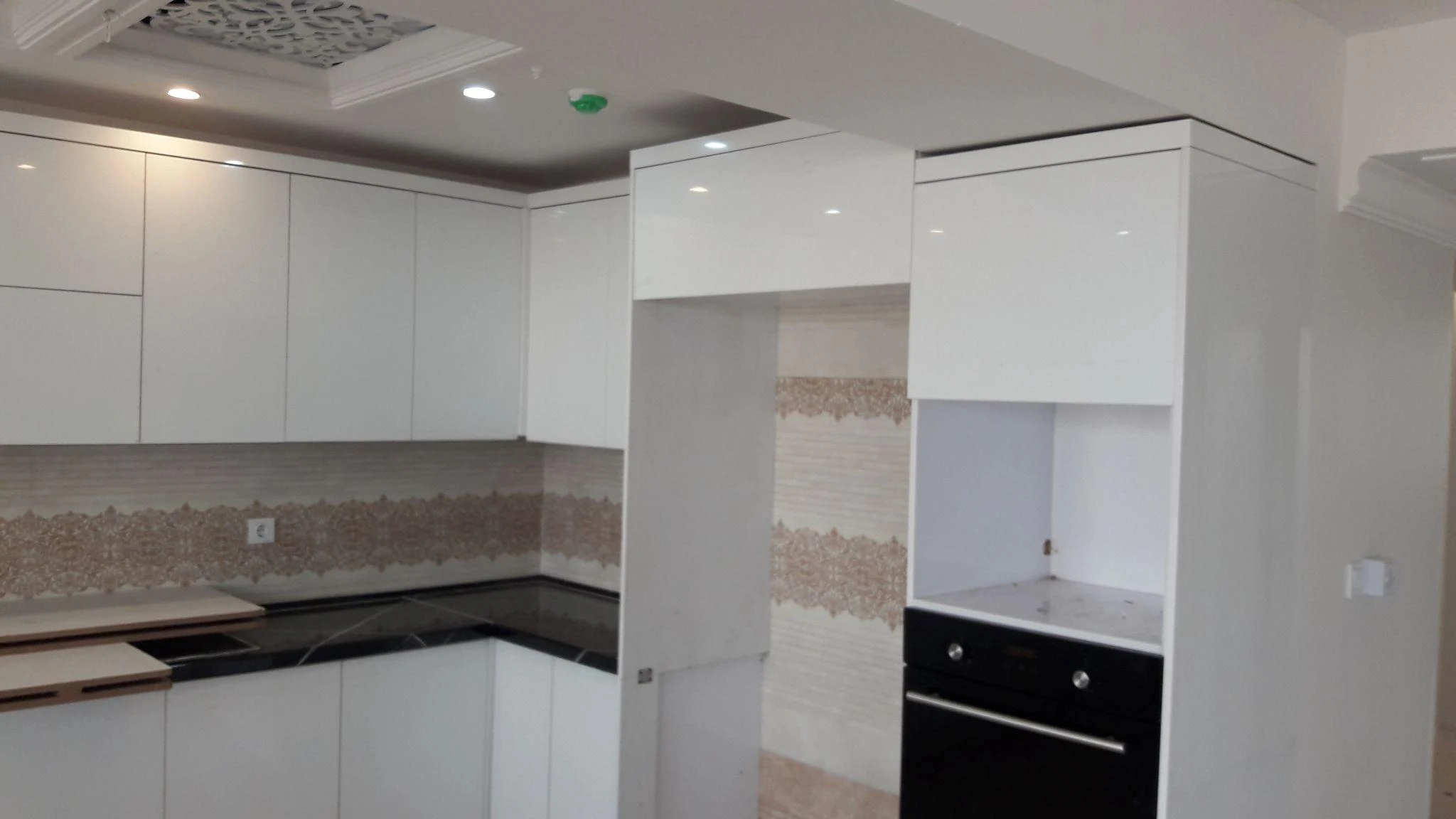زیباسازان تیراژه (دکوراسیون داخلی فروشگاهی) - مهندسین مشاور در تهران