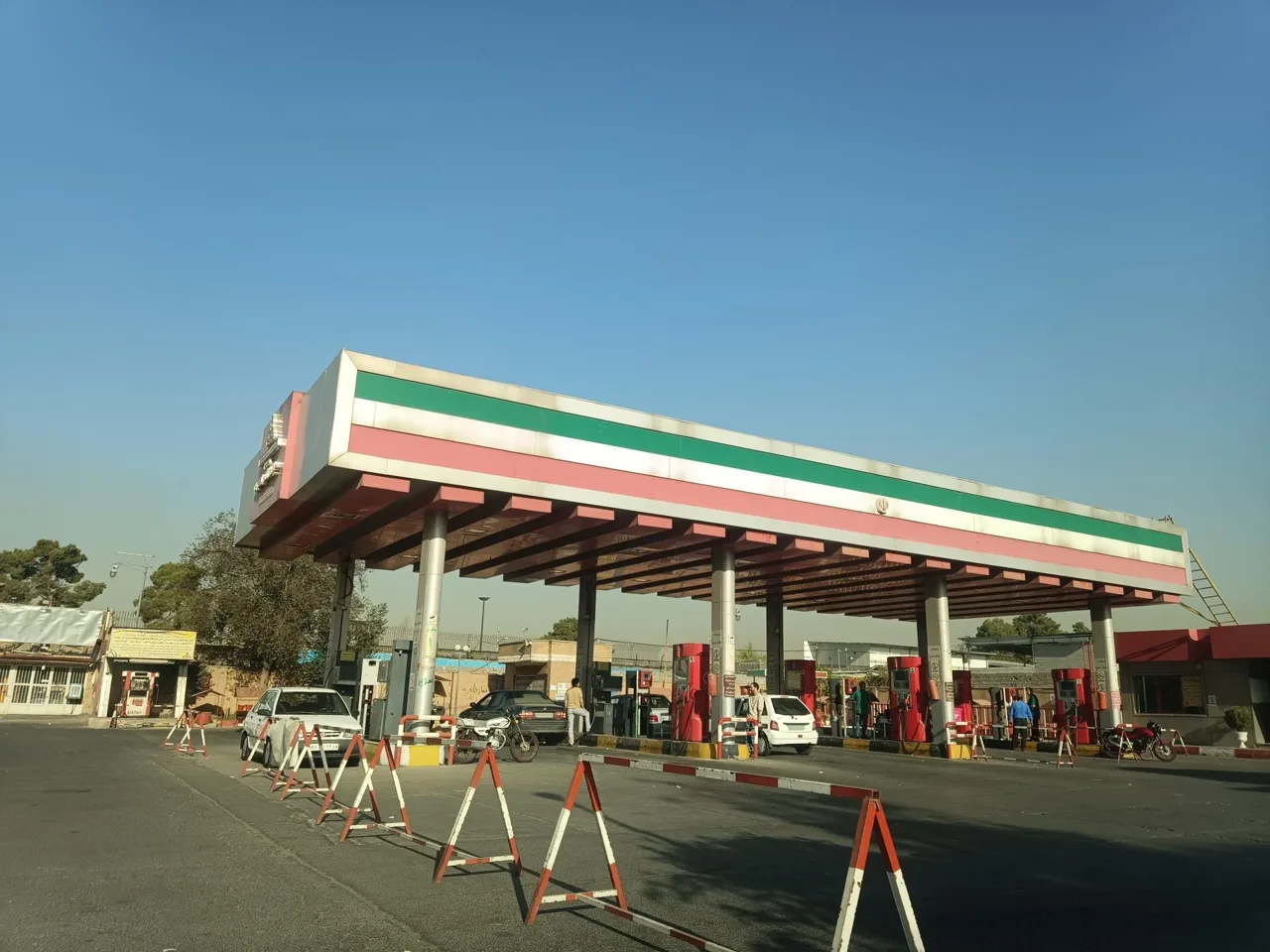 پمپ بنزین 198 سیمتری جی - تصویر 3