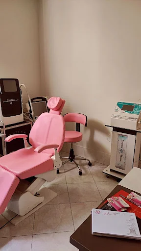 مرکز پوست و مو و زیبایی فلورانس