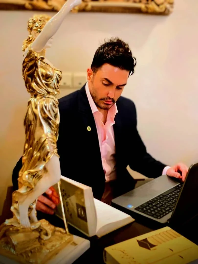 وکیل پایه یک دادگستری  طاهر احمدزاده راد - دفتر وکالت در تهران - تصویر 3