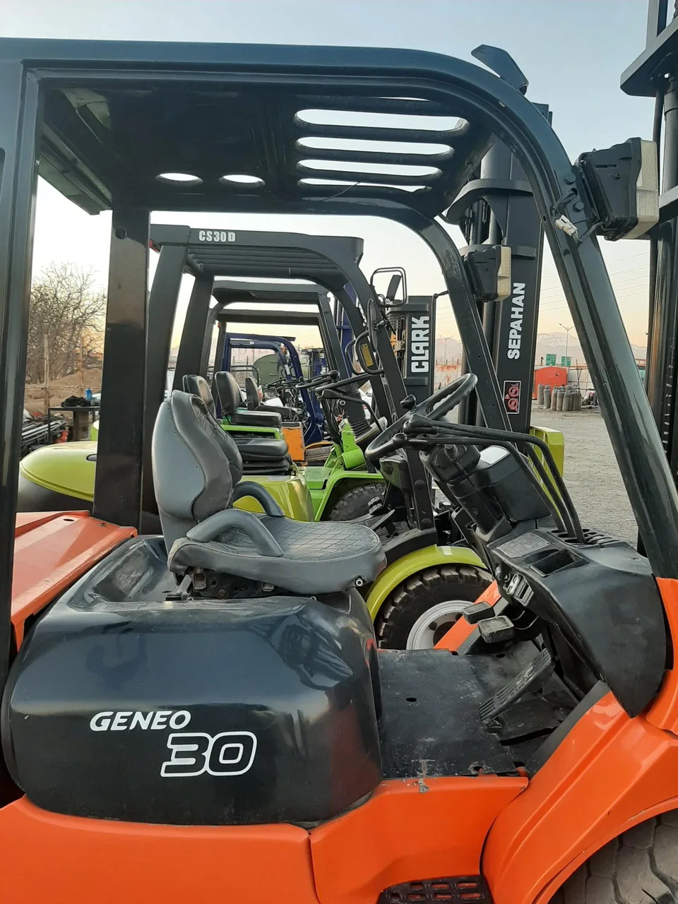 لیفت ایران لیفتراک - تجهیزات صنعتی و ژنراتور در تهران - تصویر 3