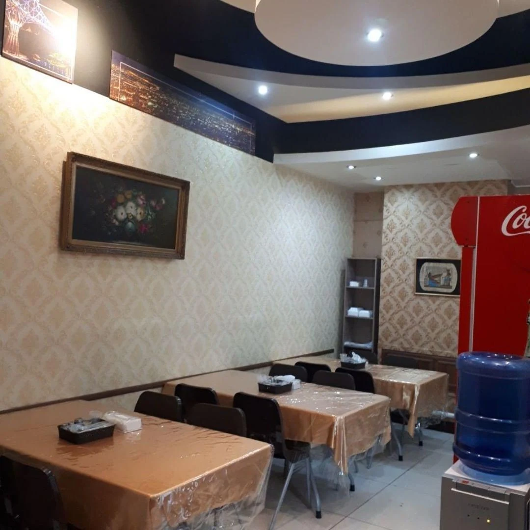 تهیه غذای نگین