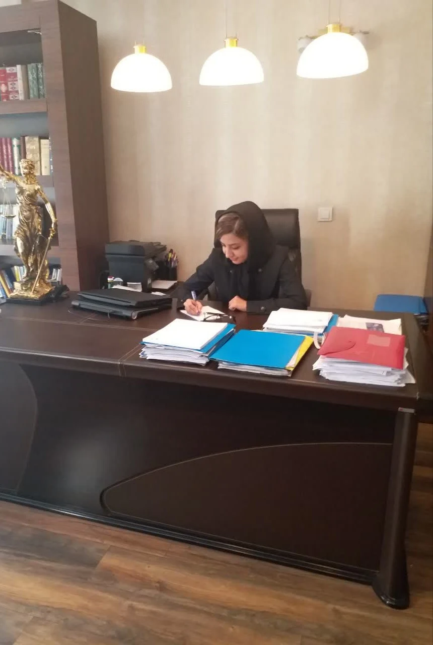وکیل پایه یک دادگستری الهام باقرزاده
