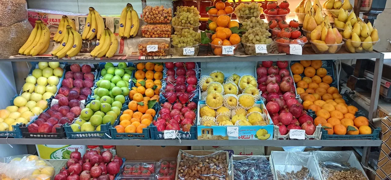 میوه فروشی برادران احمدزاده