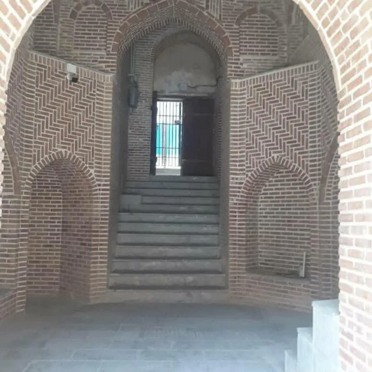 مدرسه علمیه حکیم هاشم - تصویر 2
