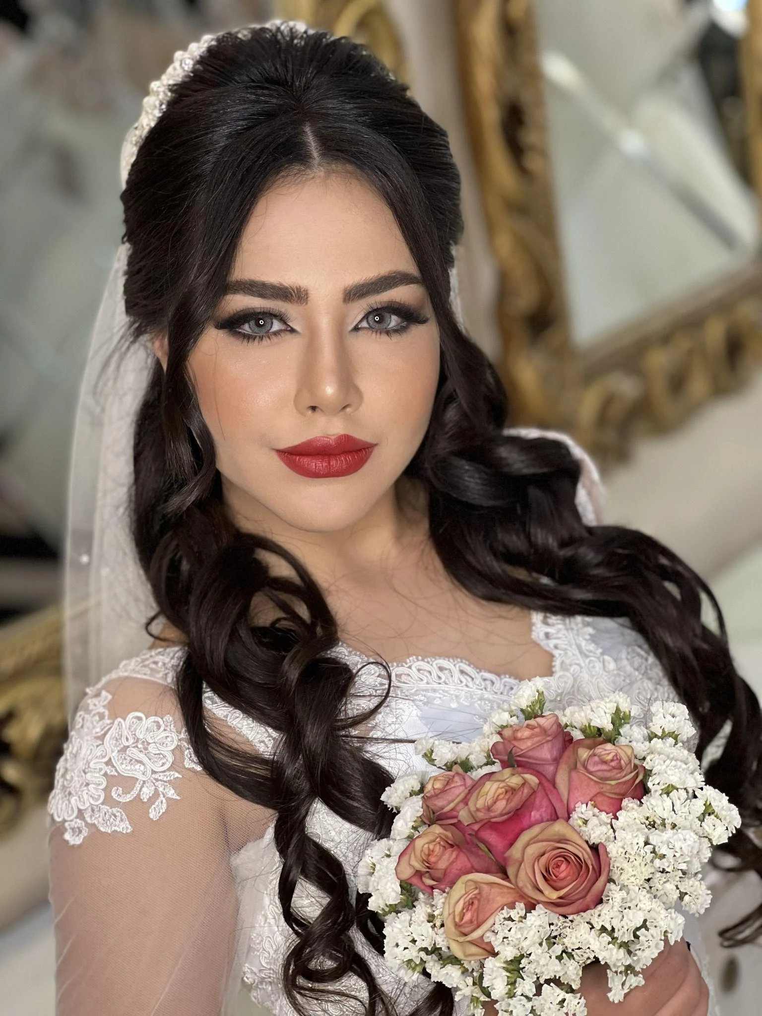 میکاپ کار عروس - آموزشگاه آرایشگری در تهران