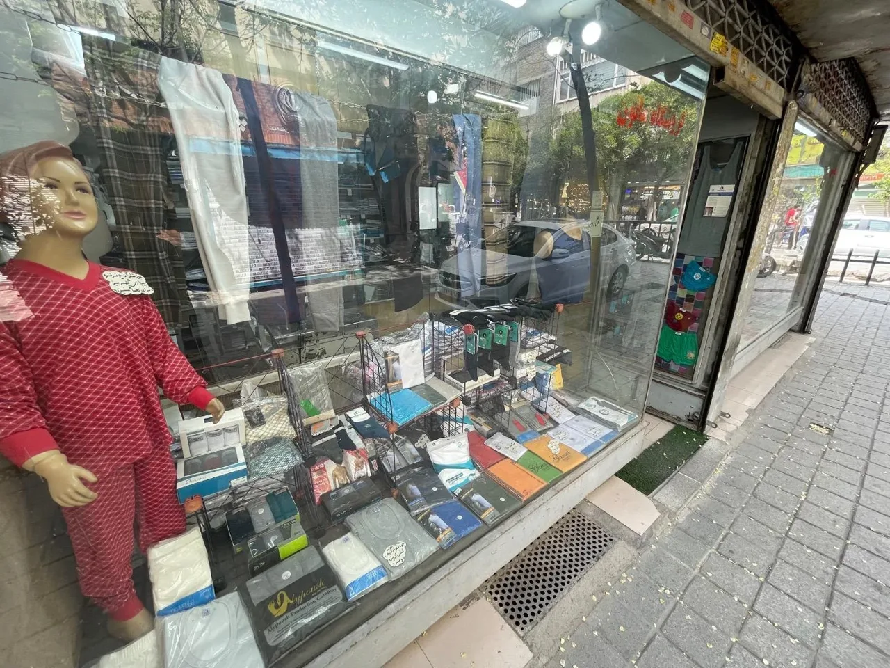 فروشگاه لباس زیر مانون - تصویر 3