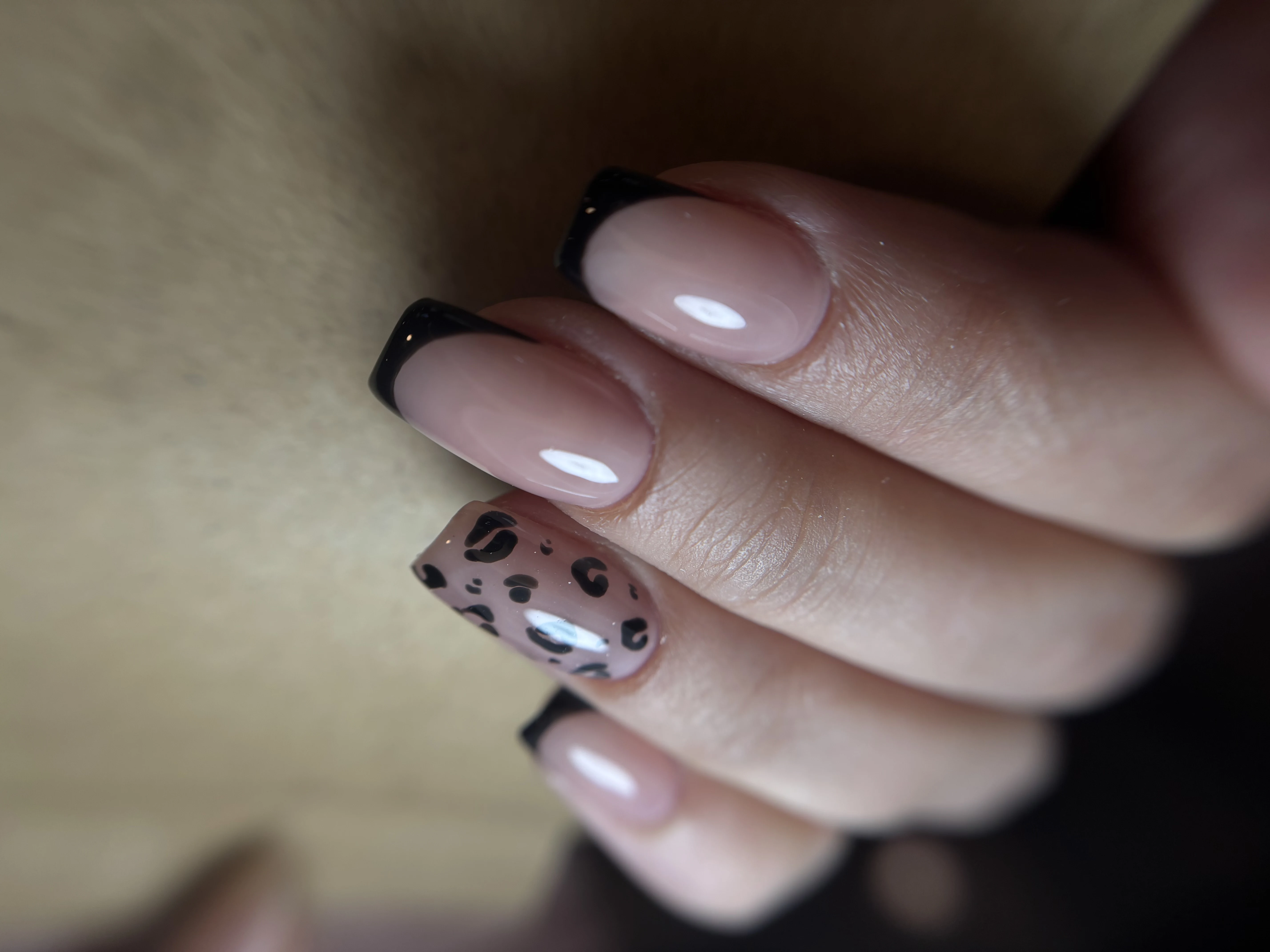 خدمات کاشت ناخن و آموزش  الهام قاسمی - تصویر 3