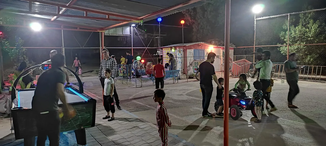 مجموعه تفریحی ورزشی گلهای شادی