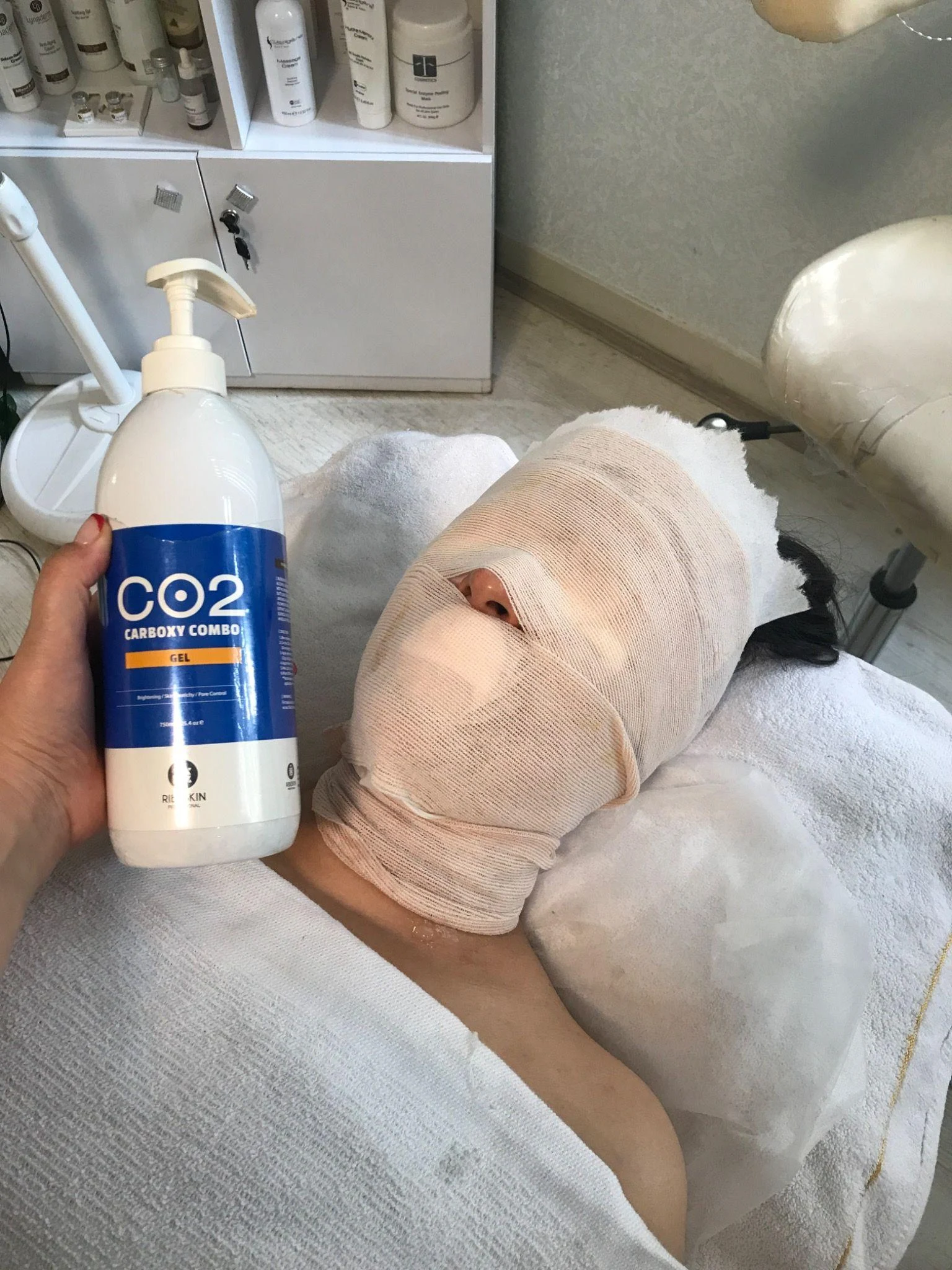مرکز فیشیال و ماساژ صورت کاپری - کلینیک پوست و زیبایی در تهران