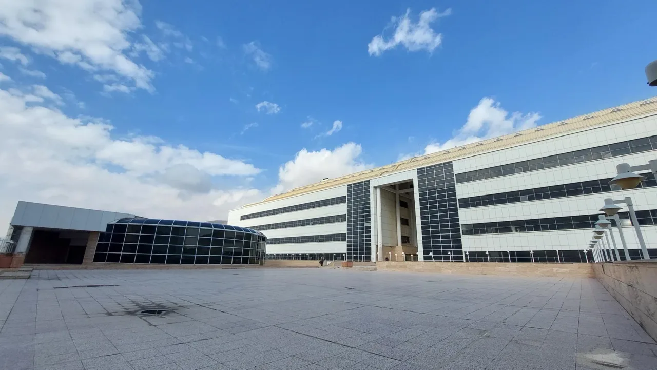دانشگاه آزاد اسلامی - تصویر 3