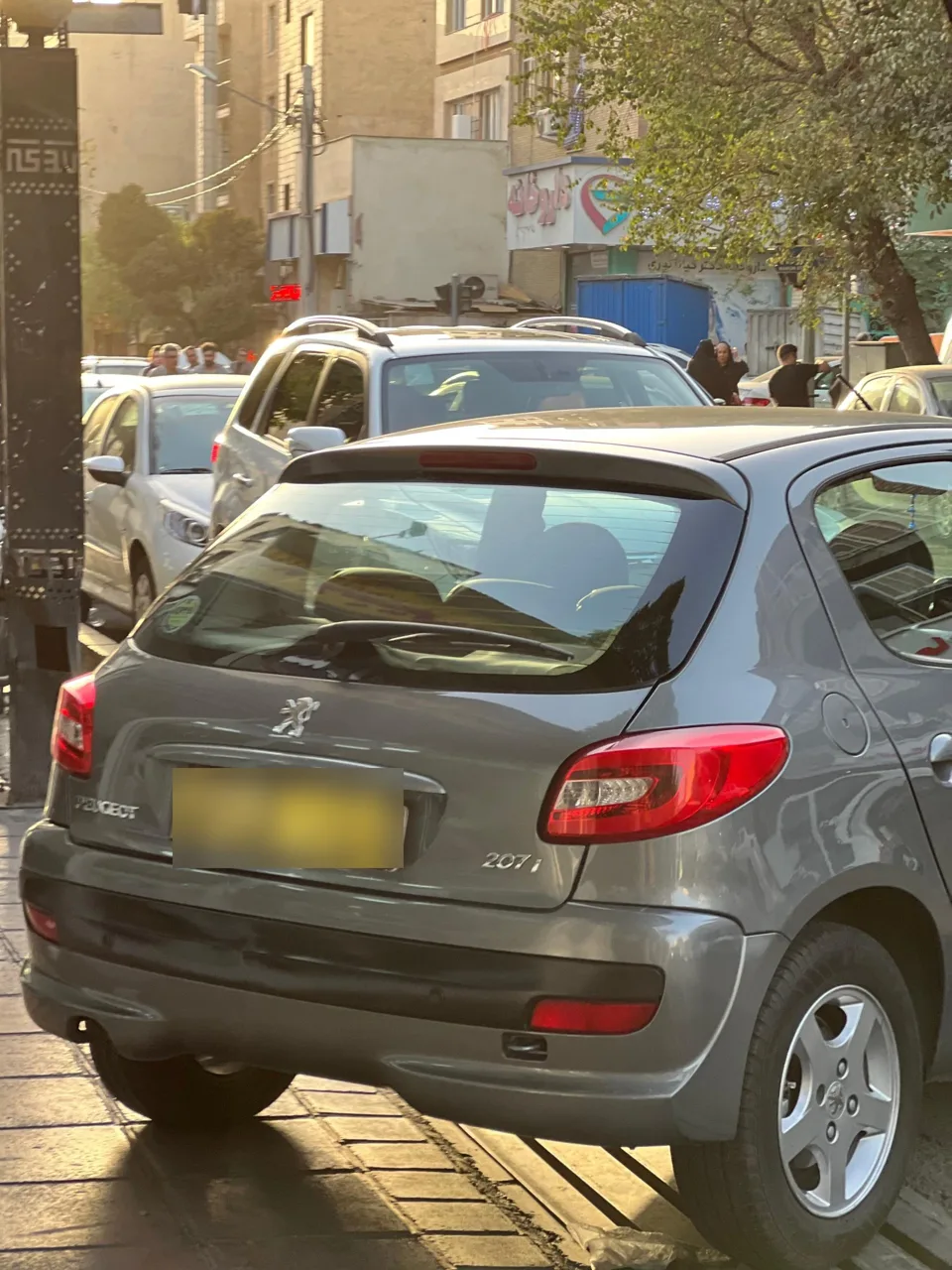 نمایشگاه اتوموبیل دهقان - تصویر 4