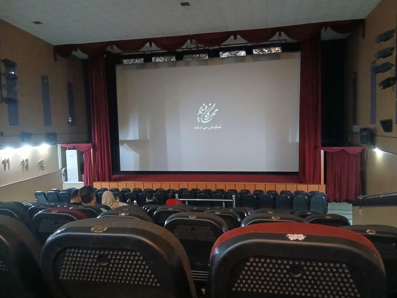 سینما شکوفه - تصویر 5