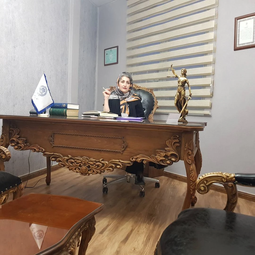 وکیل پایه یک دادگستری شقایق امیری