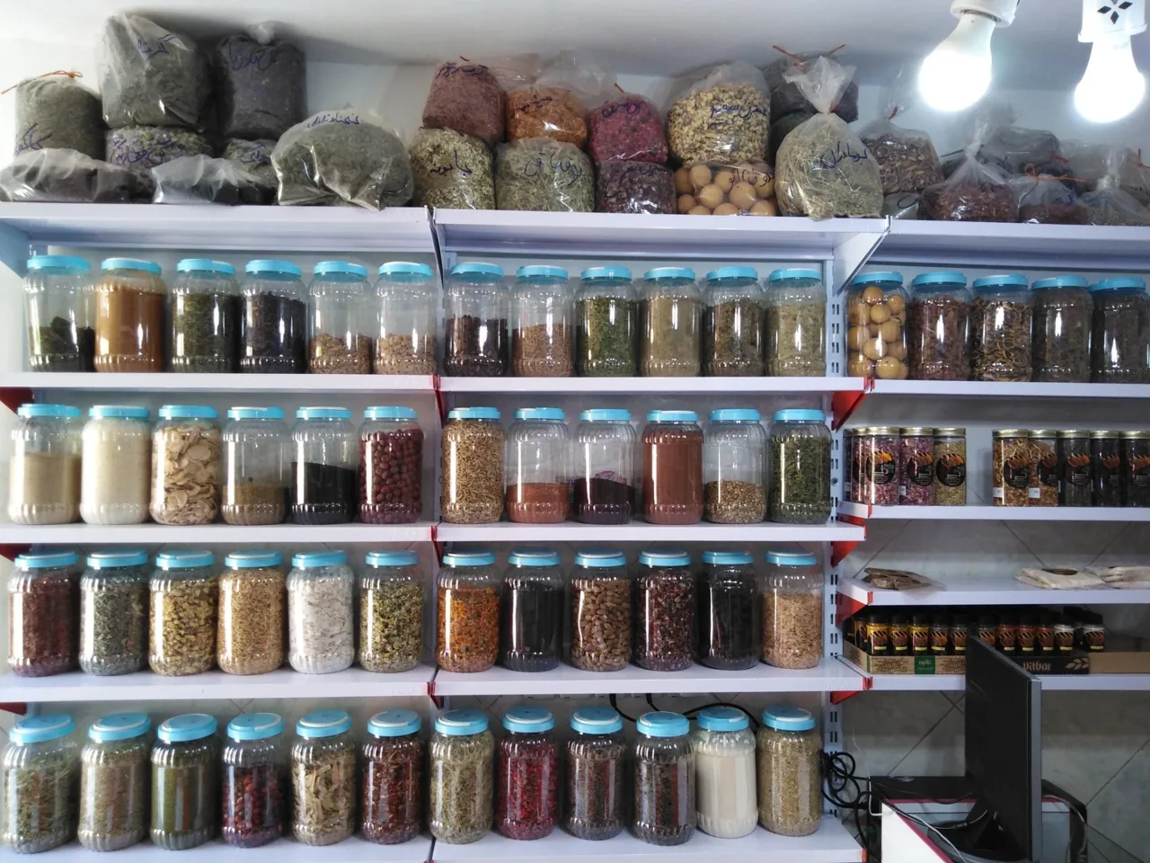 ادویه و گیاهان دارویی چاشنی ساز - طب سنتی و عطاری در تهران - تصویر 5