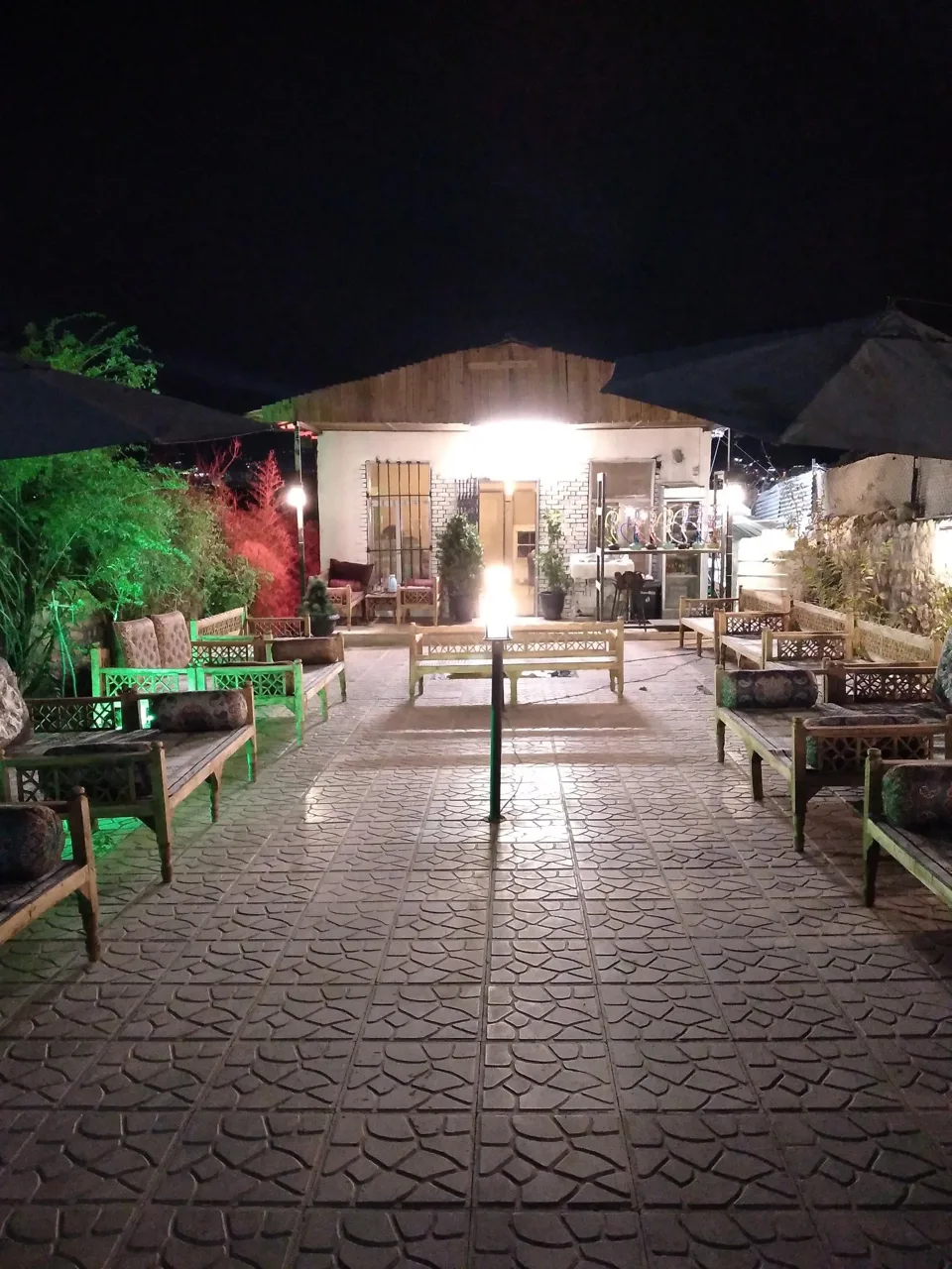 سرای سنتی نسل زیتون