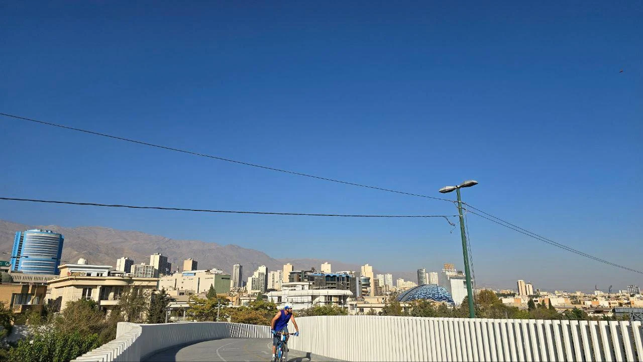 ایستگاه دوچرخه پارک ایران زمین - تصویر 4