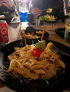 رستوران گاردن لانژ
