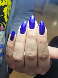 ناخن کار آزاده شورائی