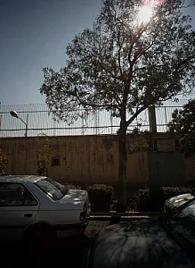 نمایشگاه وفروشگاه قطعات یدکی اتومبیل