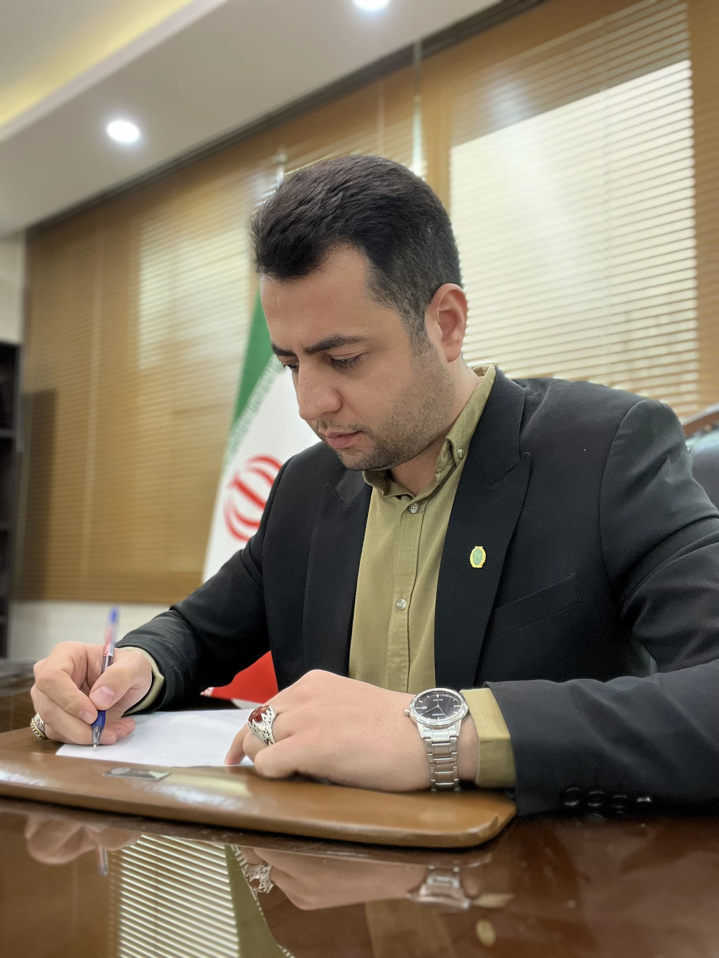 احمد متبسم وکیل پایه یک دادگستری - دفتر وکالت در تهران - تصویر 3