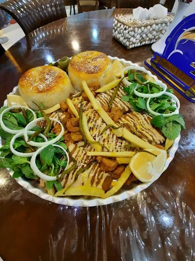 رستوران دریایی دلفین