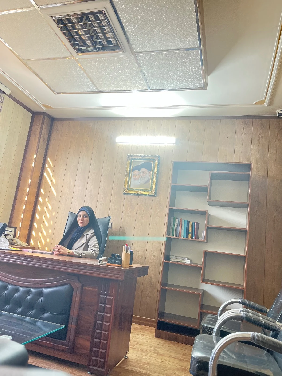 وکیل حدیث خلیلیان - دفتر وکالت در تهران - تصویر 2