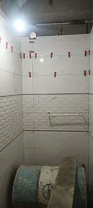 کاشی‌کاری و سیمان‌کاری در عباسی