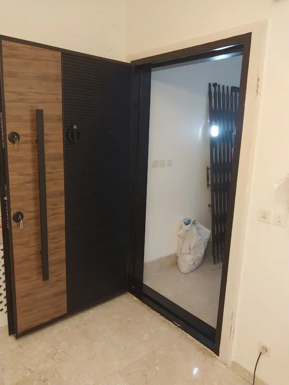 نصب درب در هفت‌حوض - تصویر 5