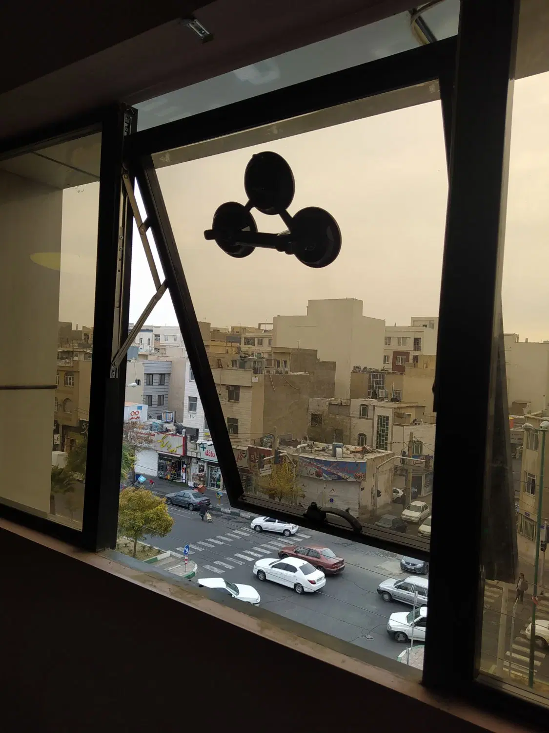 تعمیر و ساخت درب و پنجره دوجداره در عباس‌آباد - تصویر 8