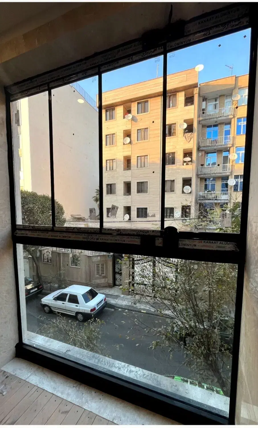 شیشه تاشو بالکن در هفت حوض - تصویر 5