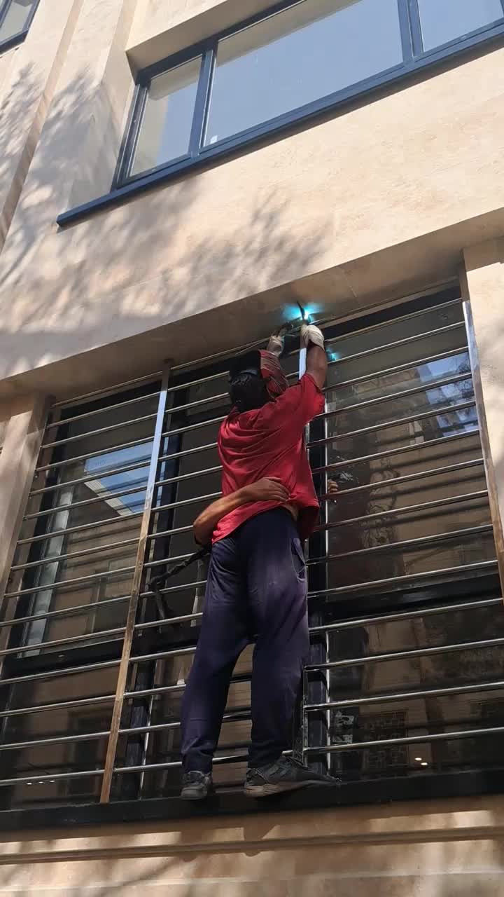نرده و حفاظ استیل در مهرآباد جنوبی