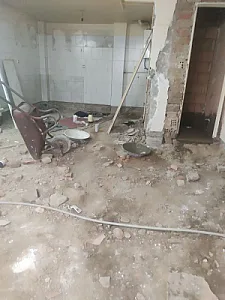 کاشی‌کاری و بنایی در صادقیه