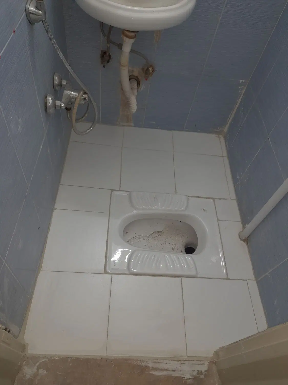 تاسیسات و لوله‌بازکنی در جیحون