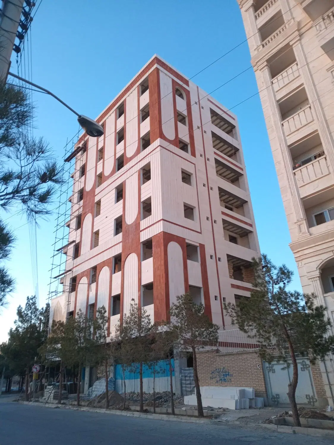 سنگ‌کاری و کاشی‌کاری در افسریه شمالی