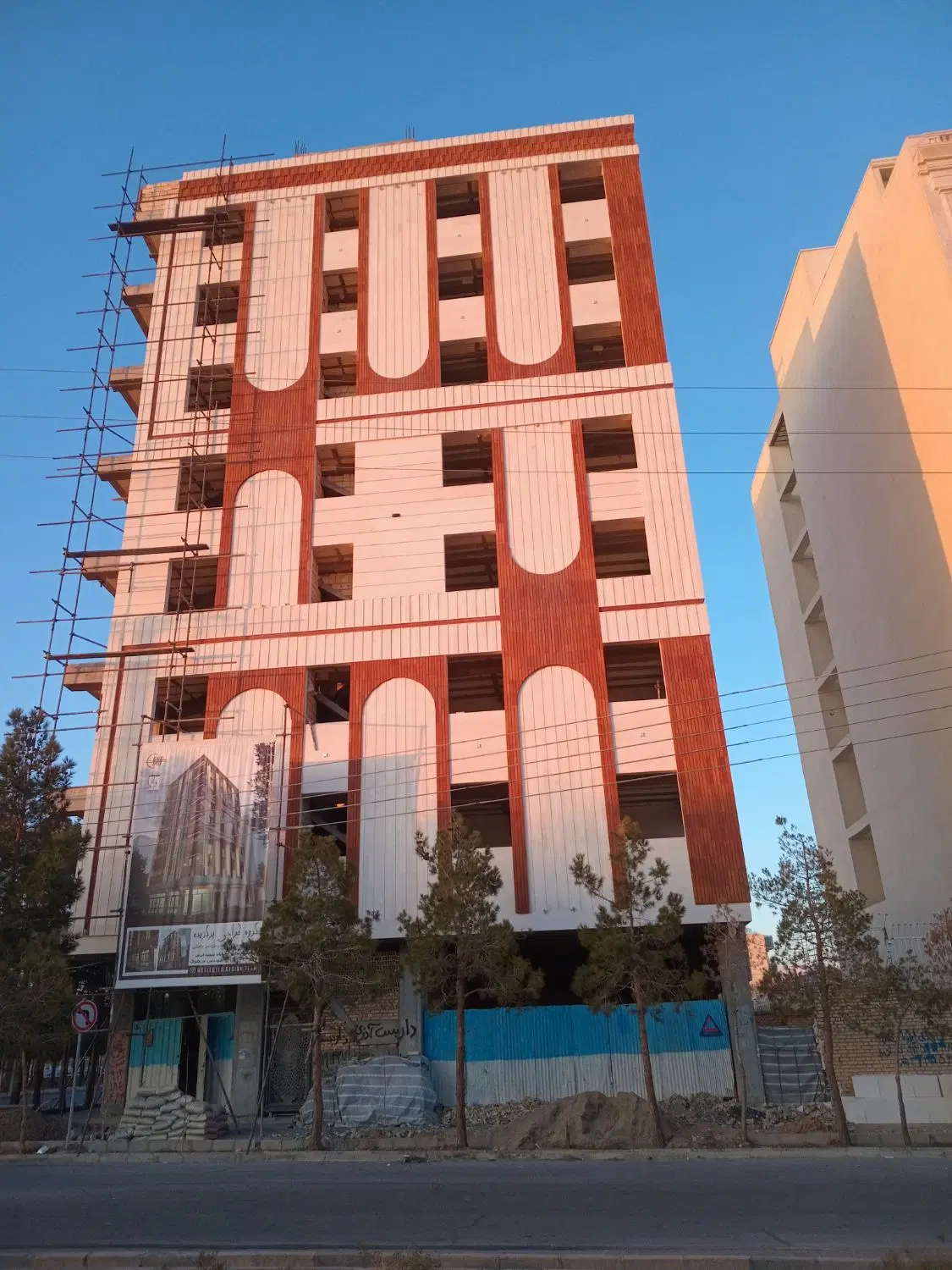 سنگ‌کاری و کاشی‌کاری در افسریه شمالی - تصویر 2