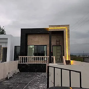 کاشی‌کاری و سنگ‌کاری در منیریه