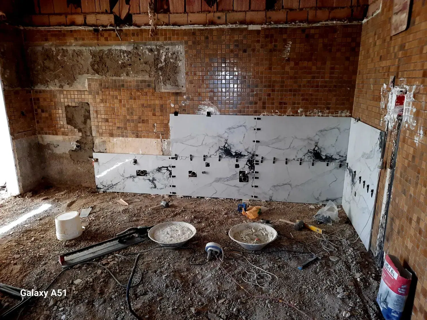 کاشی‌کاری و بازسازی در جنت‌آباد شمالی - تصویر 10